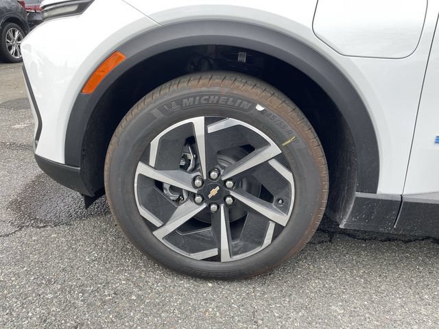 New 2026 Chevrolet Equinox EV LT AWD/4WD image 10