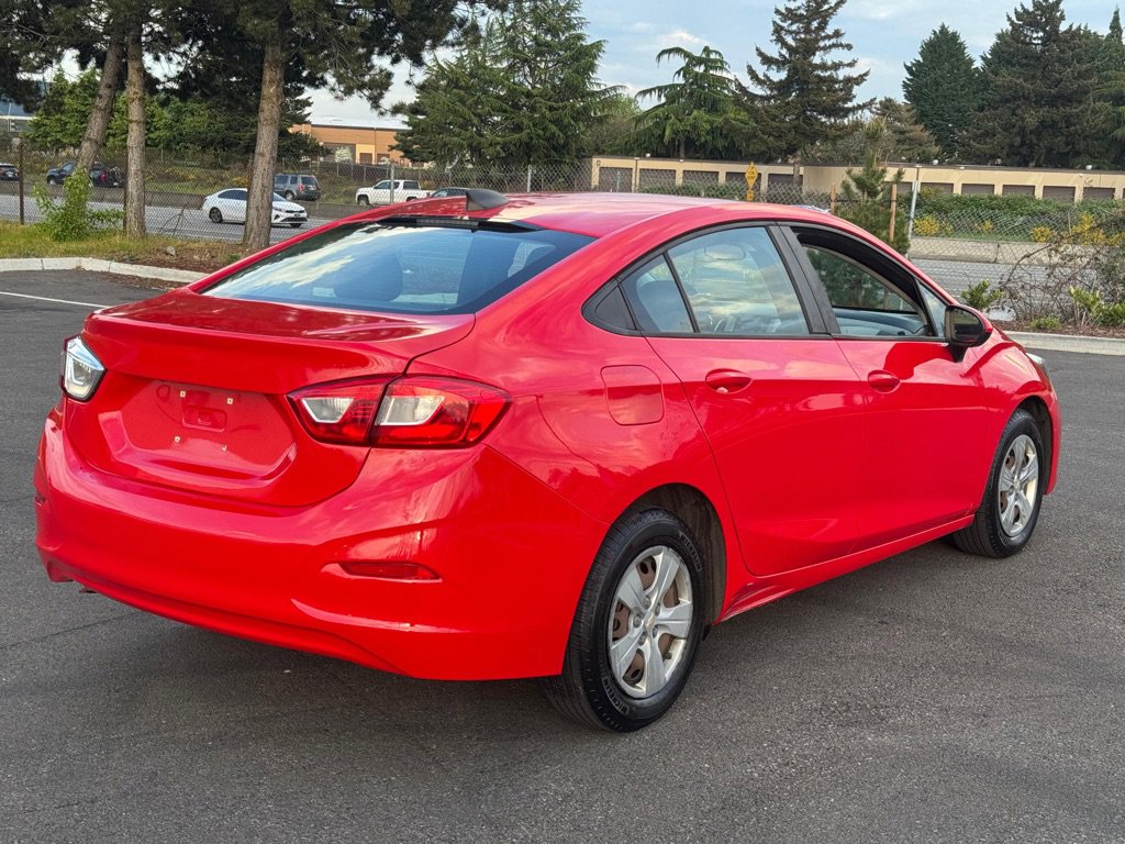 Used 2018 Chevrolet Cruze LS FWD image 5
