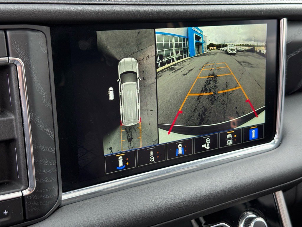 Used 2024 GMC Yukon Denali image 16