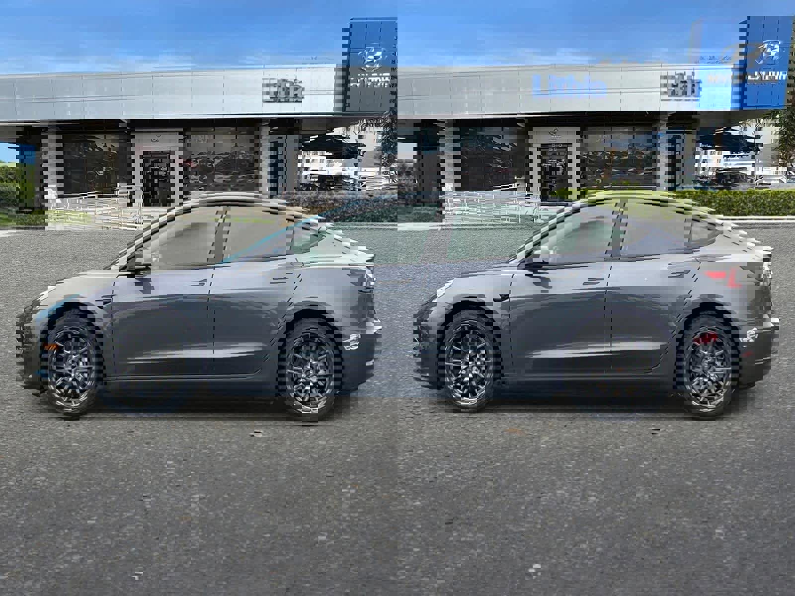 Used 2023 Tesla Model 3 Standard Range image 6