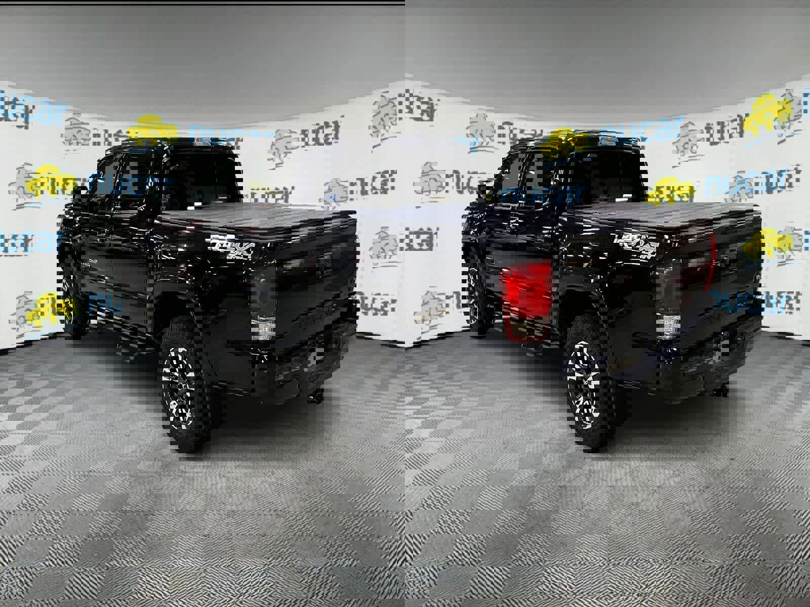 Used 2017 Toyota Tacoma TRD Sport image 3