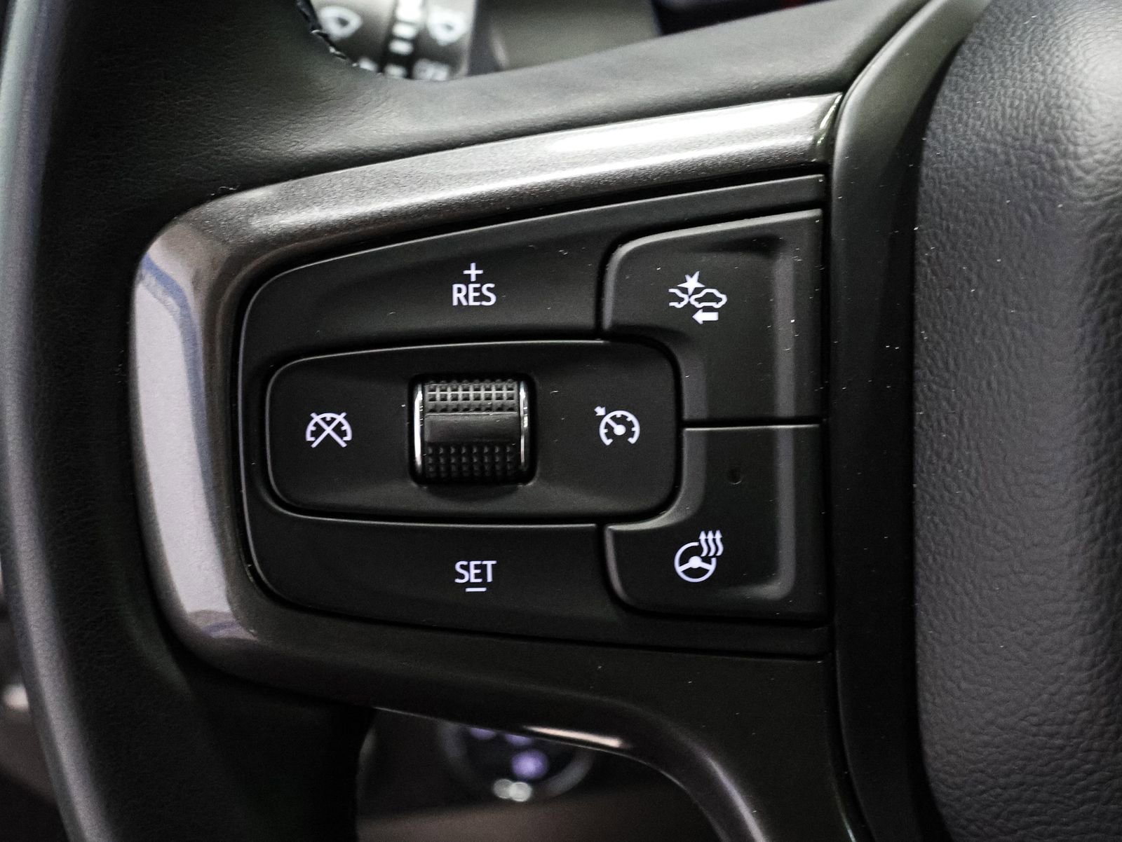 Certified 2025 Chevrolet Silverado 1500 High Country w/ Technology Package image 36