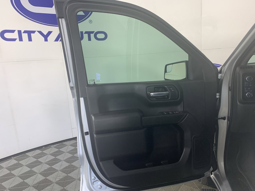 Used 2021 Chevrolet Silverado 1500 Custom image 14
