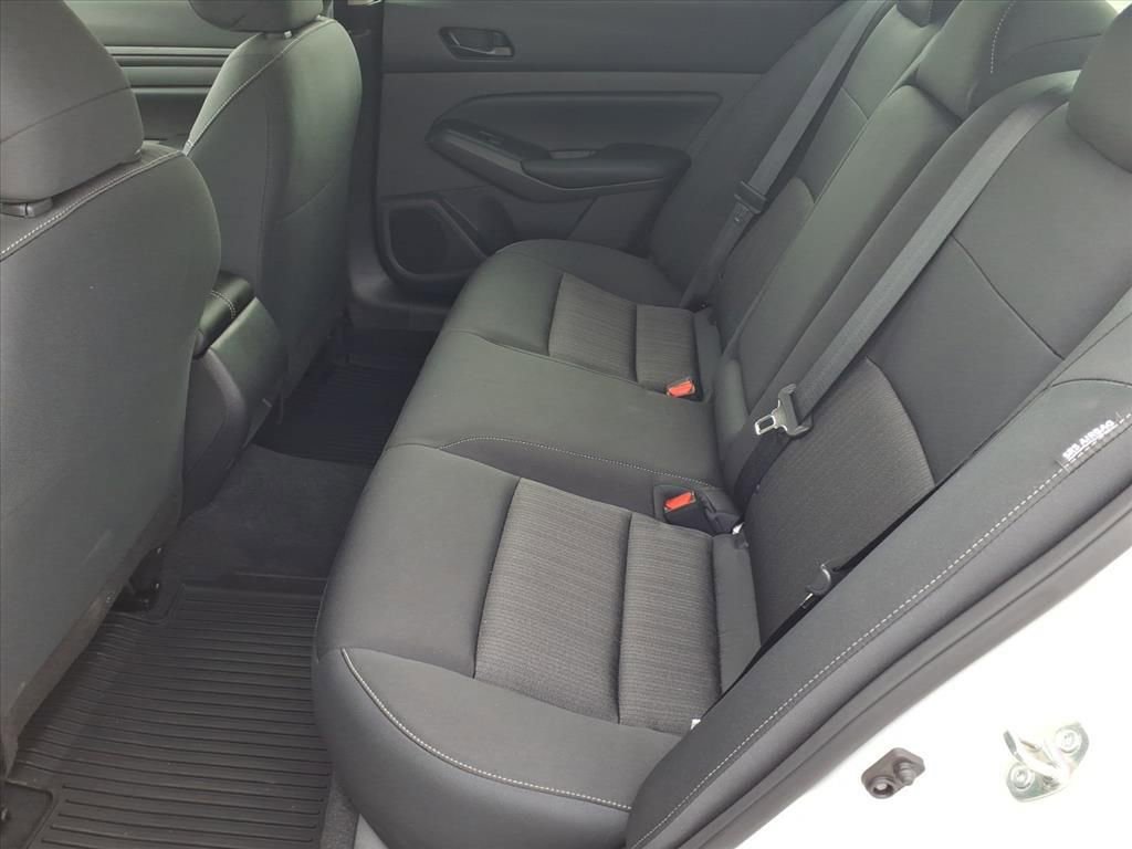 Used 2025 Nissan Altima 2.5 S image 13