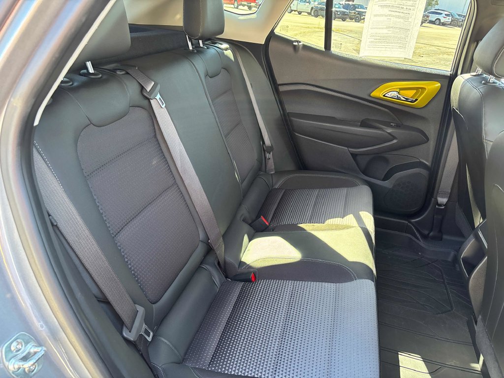 Used 2025 Chevrolet Trax LT w/ Driver Confidence Package FWD image 24