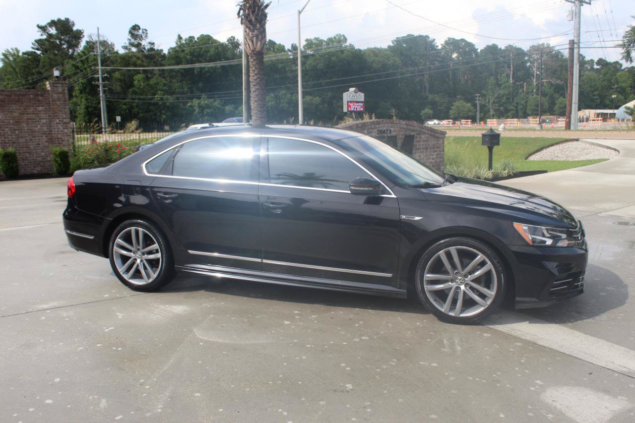 Used 2017 Volkswagen Passat 1.8T R-Line FWD image 3