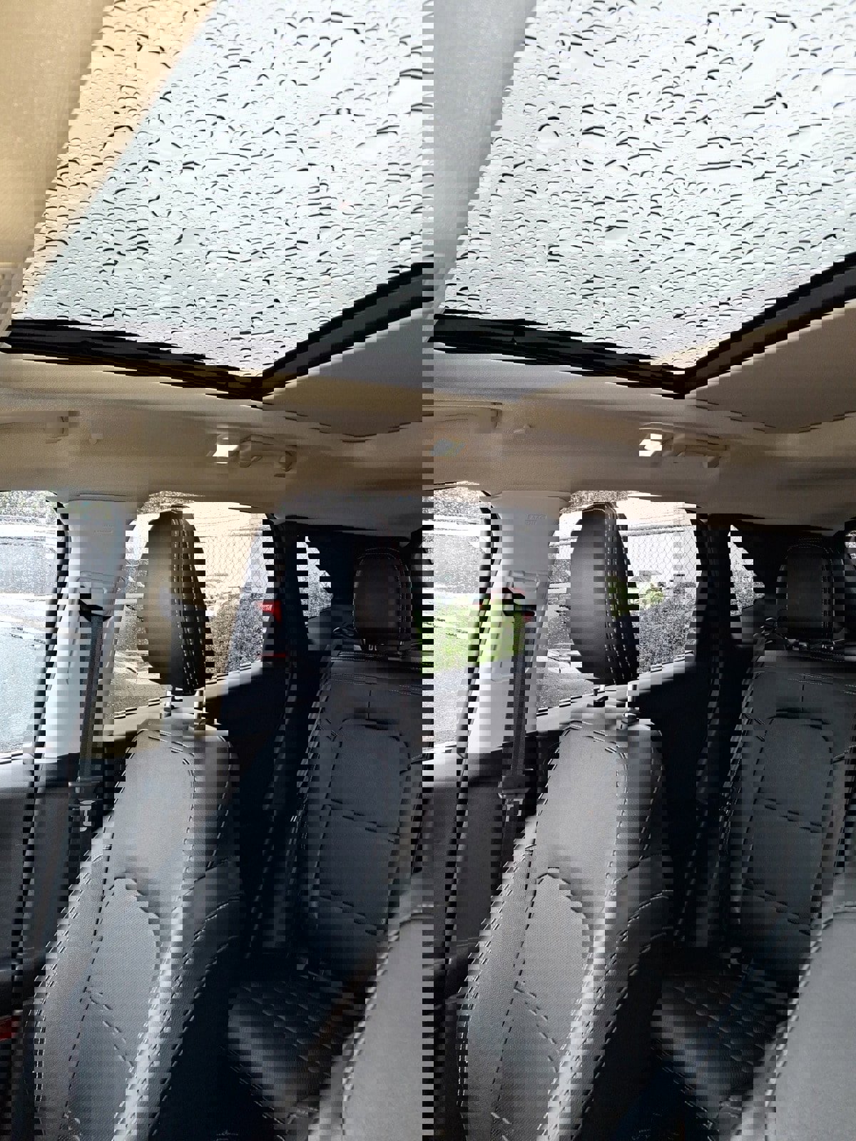 Used 2020 Ford Escape Titanium image 12