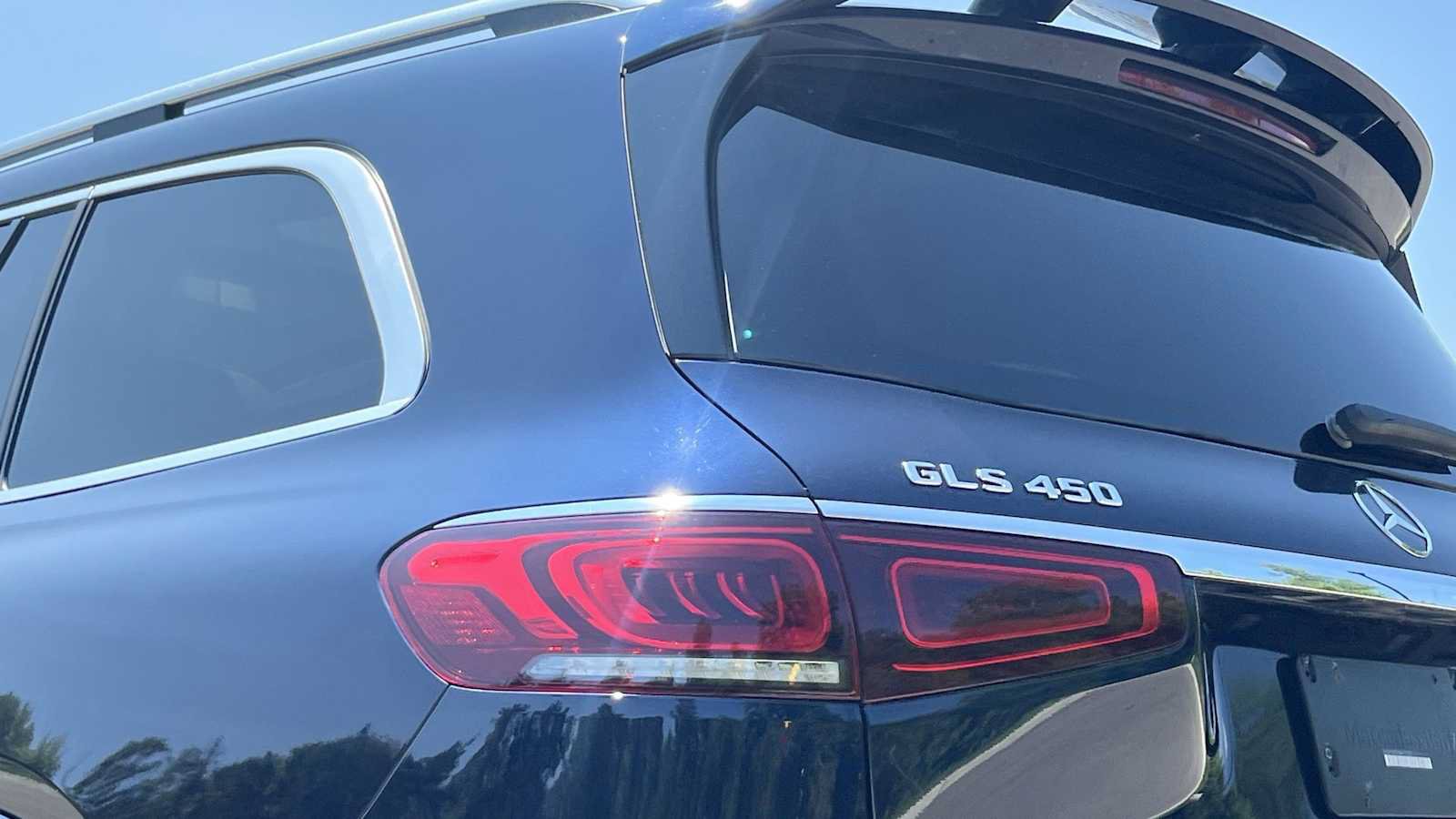 Used 2022 Mercedes-Benz GLS 450 4MATIC image 15