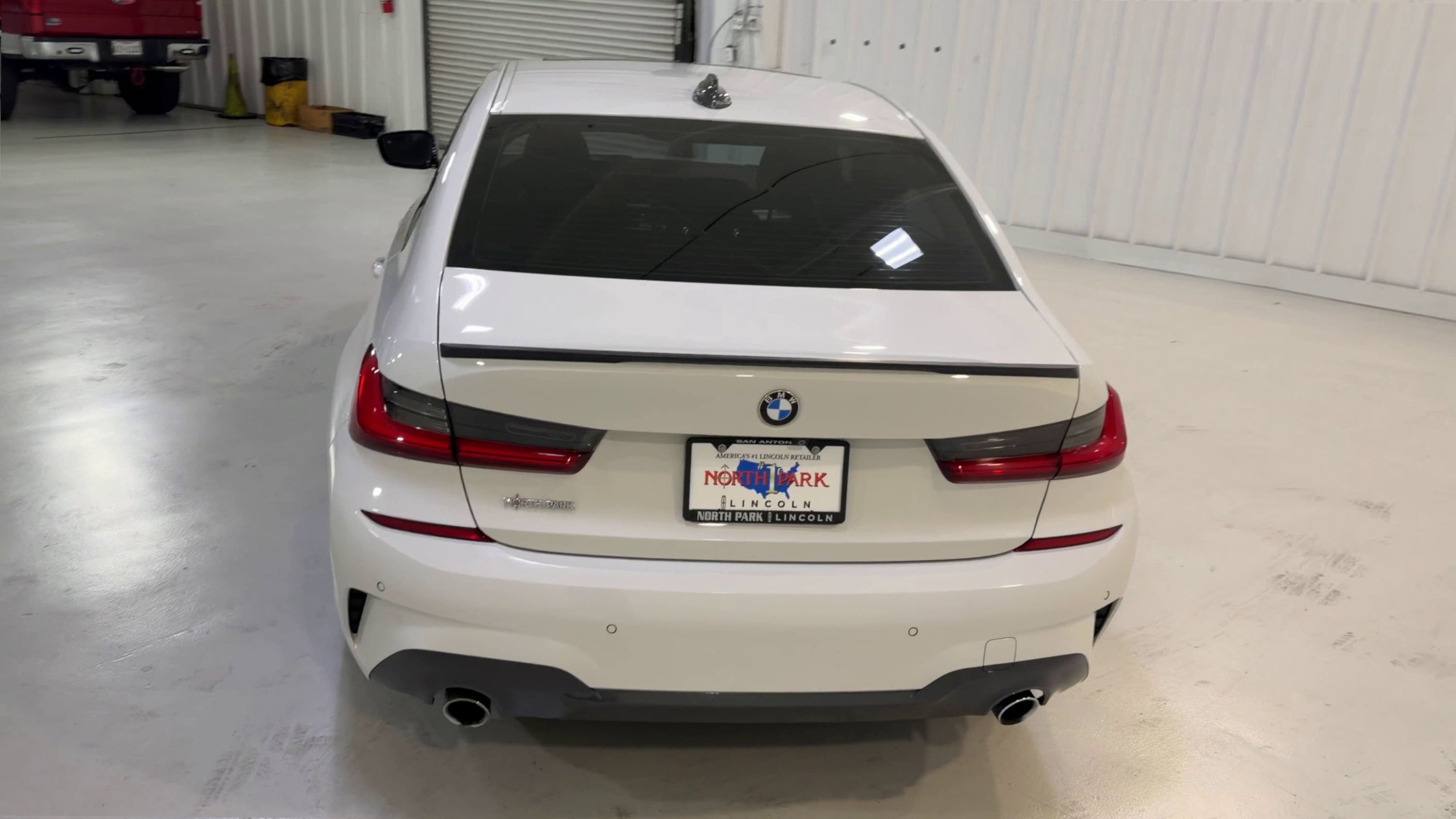 Used 2020 BMW 330i Sedan w/ M Sport Package RWD image 8