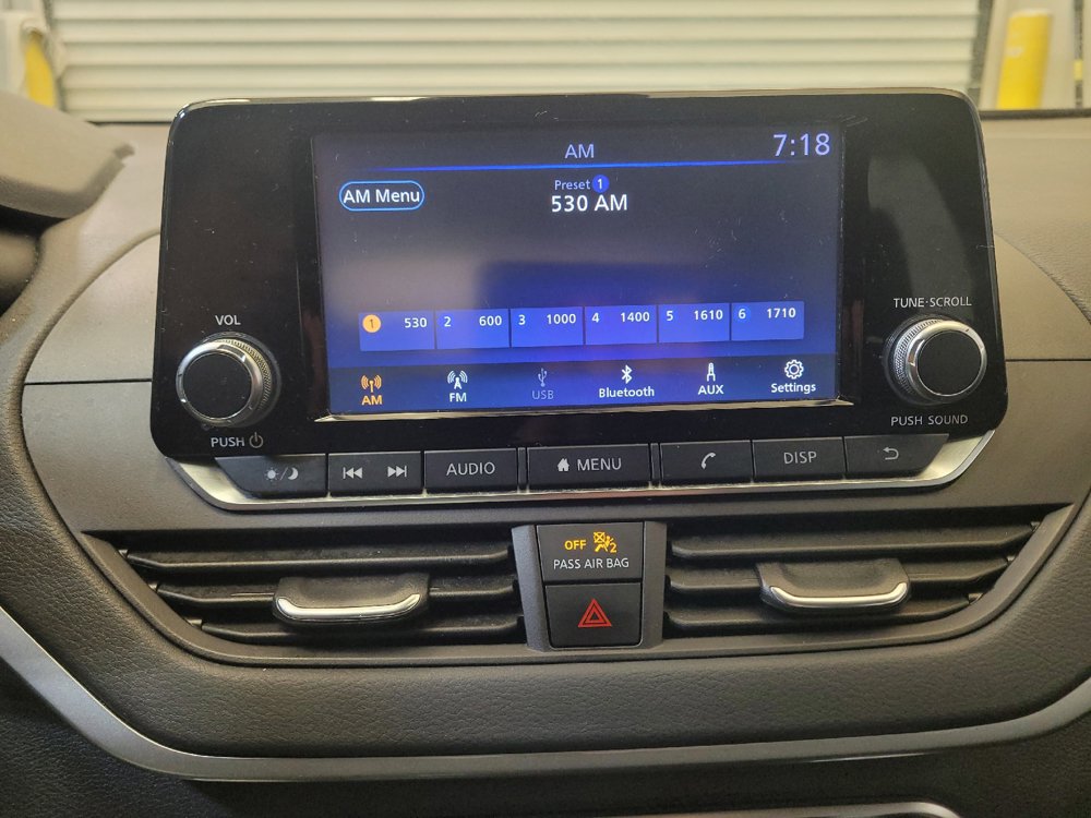 Used 2024 Nissan Altima 2.5 S FWD image 25