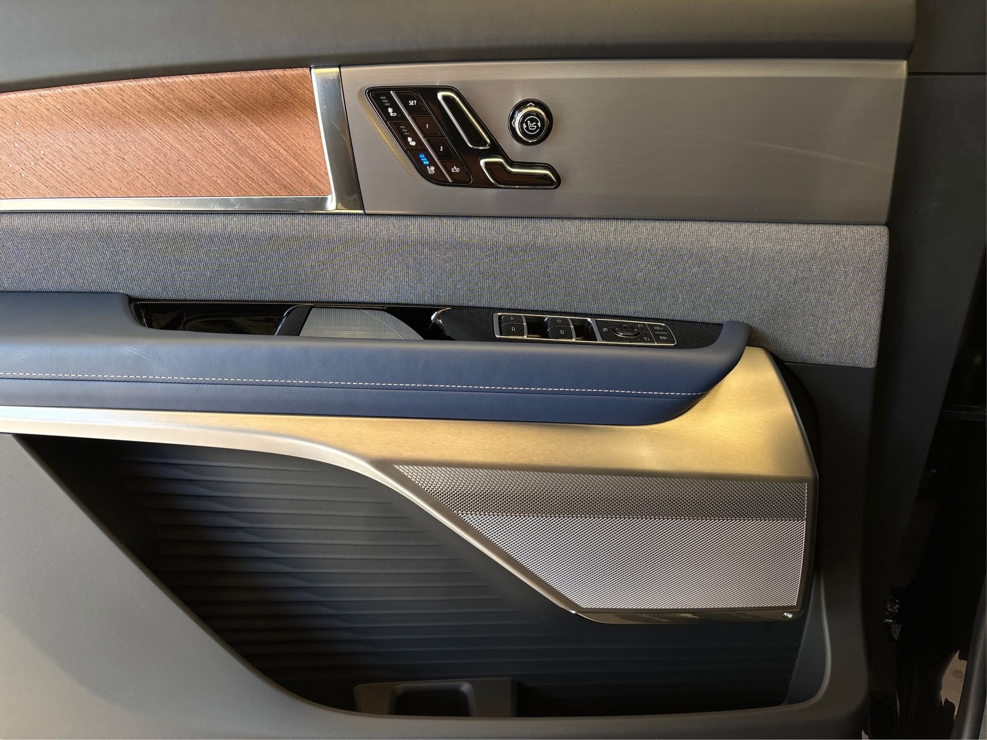 New 2026 Cadillac Vistiq Premium Luxury image 21