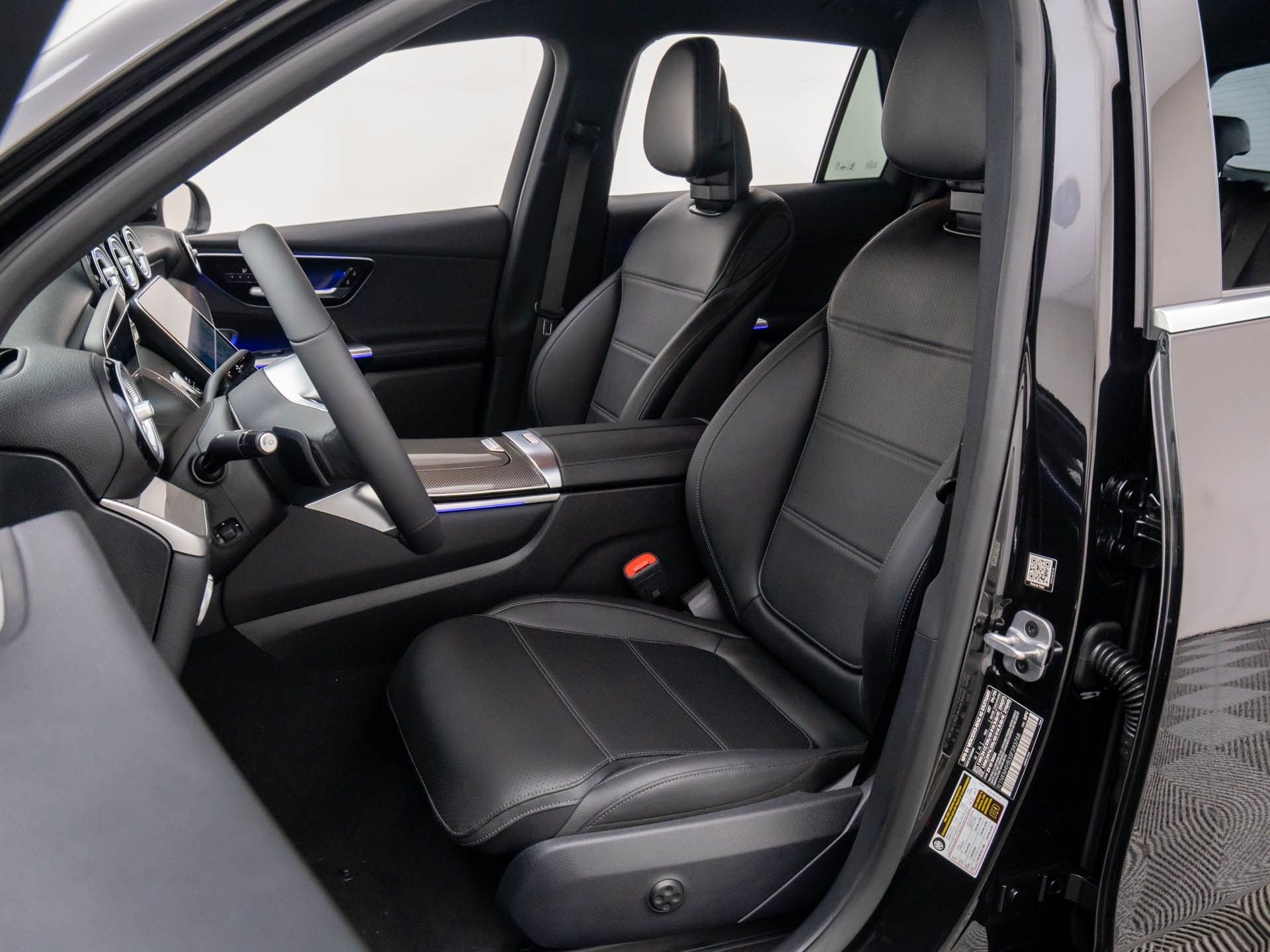 New 2025 Mercedes-Benz GLC 300 4MATIC image 15