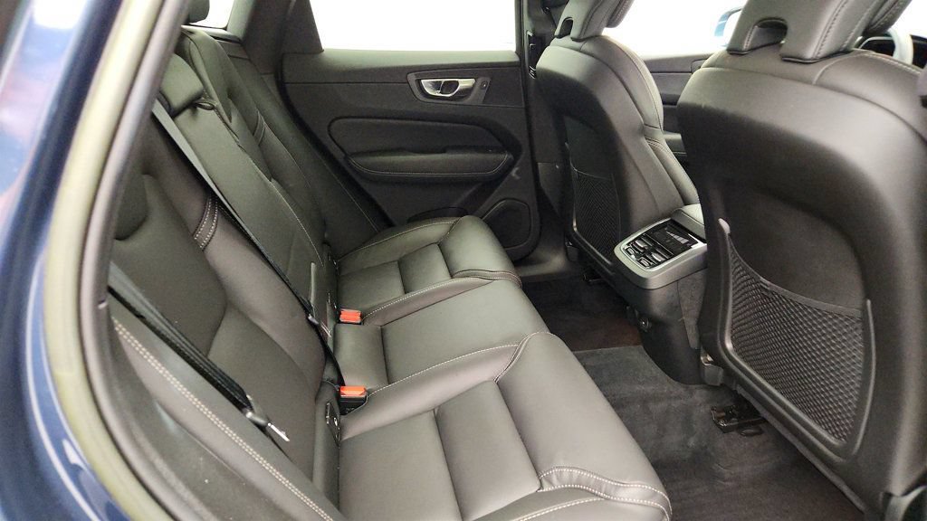Used 2022 Volvo XC60 B5 Inscription w/ Advanced Package AWD/4WD image 22