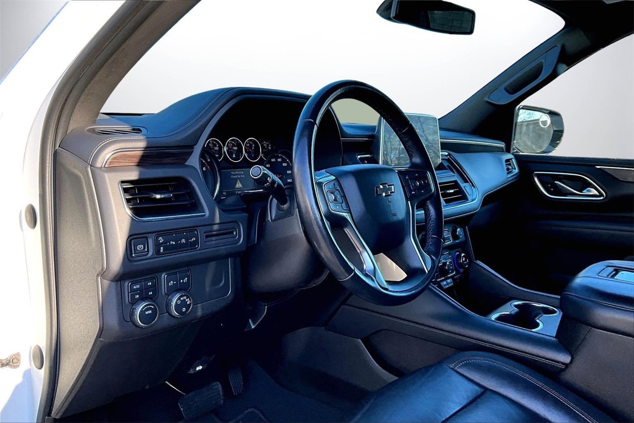 Used 2021 Chevrolet Tahoe Z71 w/ Rear Media and Nav Package image 19