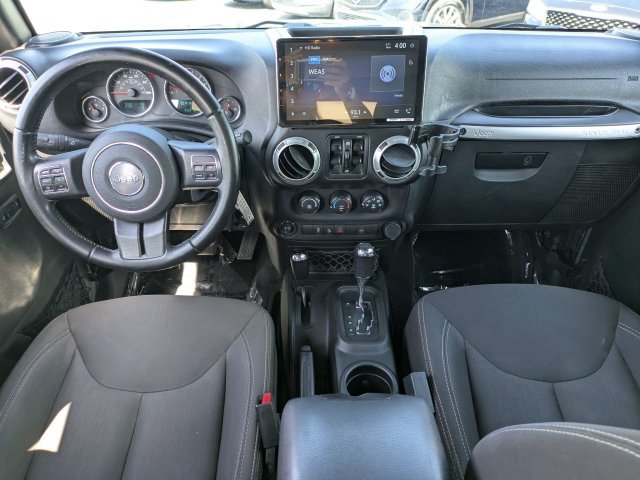 Used 2017 Jeep Wrangler Unlimited Sahara w/ Connectivity Group AWD/4WD image 15