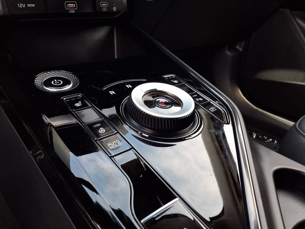 Certified 2024 Kia Niro Wind FWD image 19