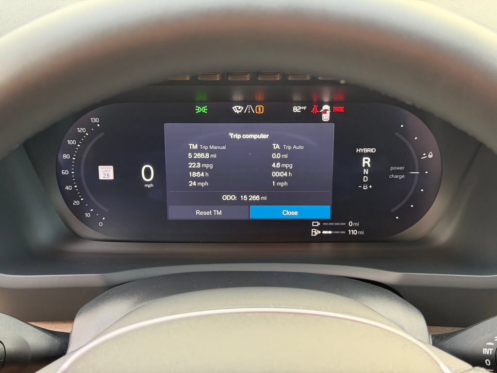 Certified 2025 Volvo XC90 T8 Plus w/ Protection Package Premier AWD/4WD image 15