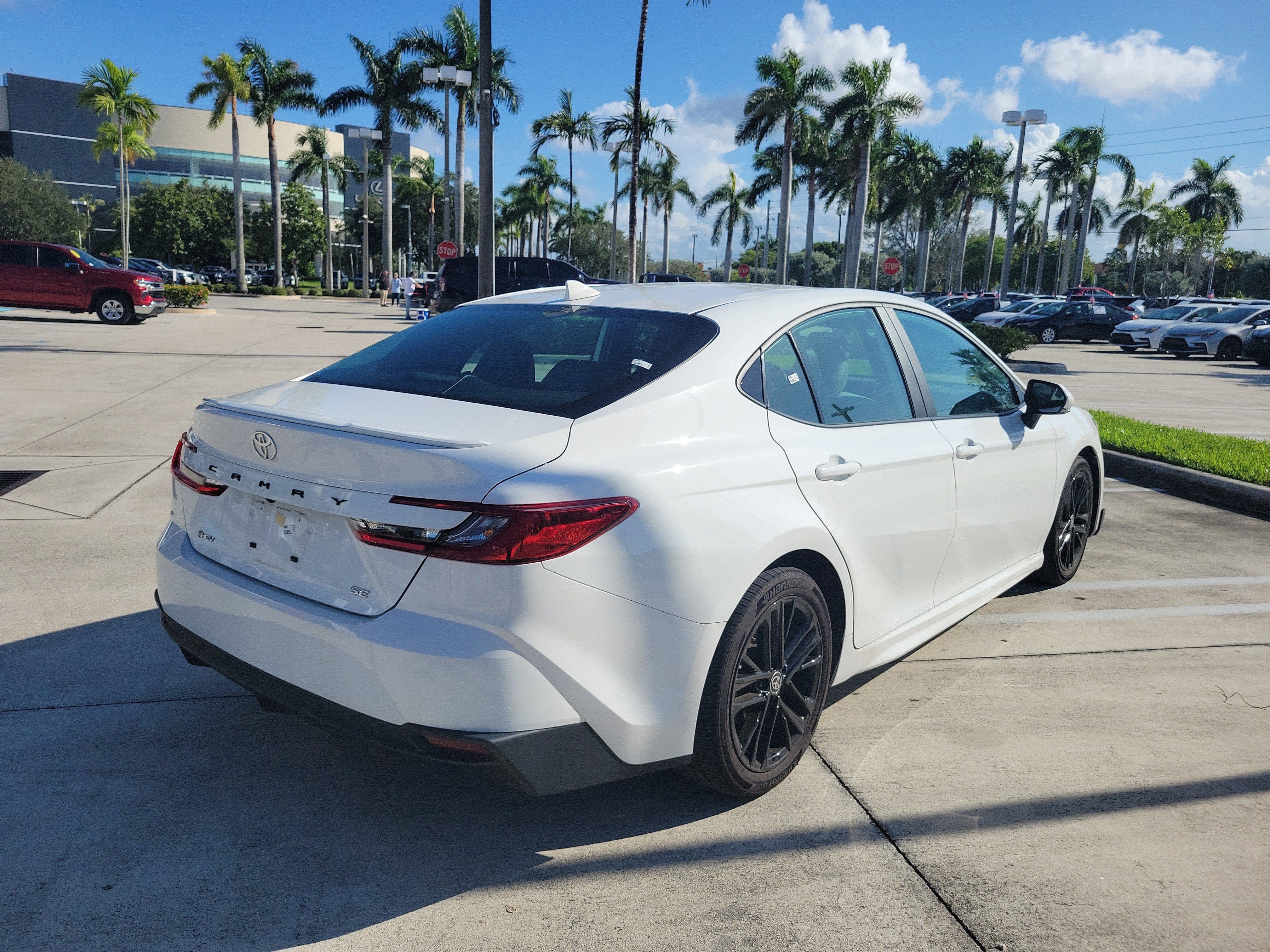 Used 2025 Toyota Camry SE w/ Multimedia Upgrade Package FWD image 7