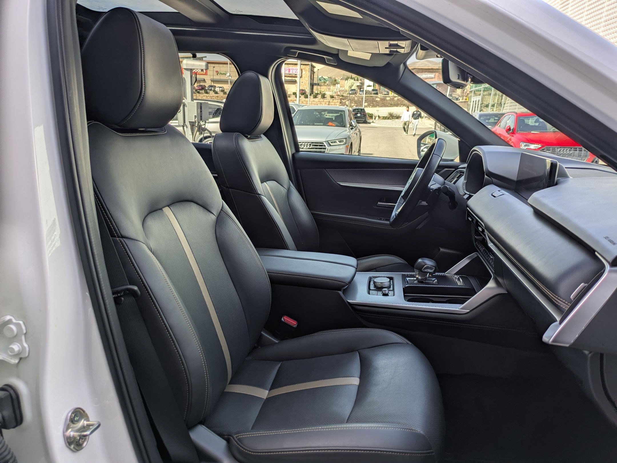 Used 2024 MAZDA CX-90 3.3 Turbo w/ Premium Plus Pkg image 28