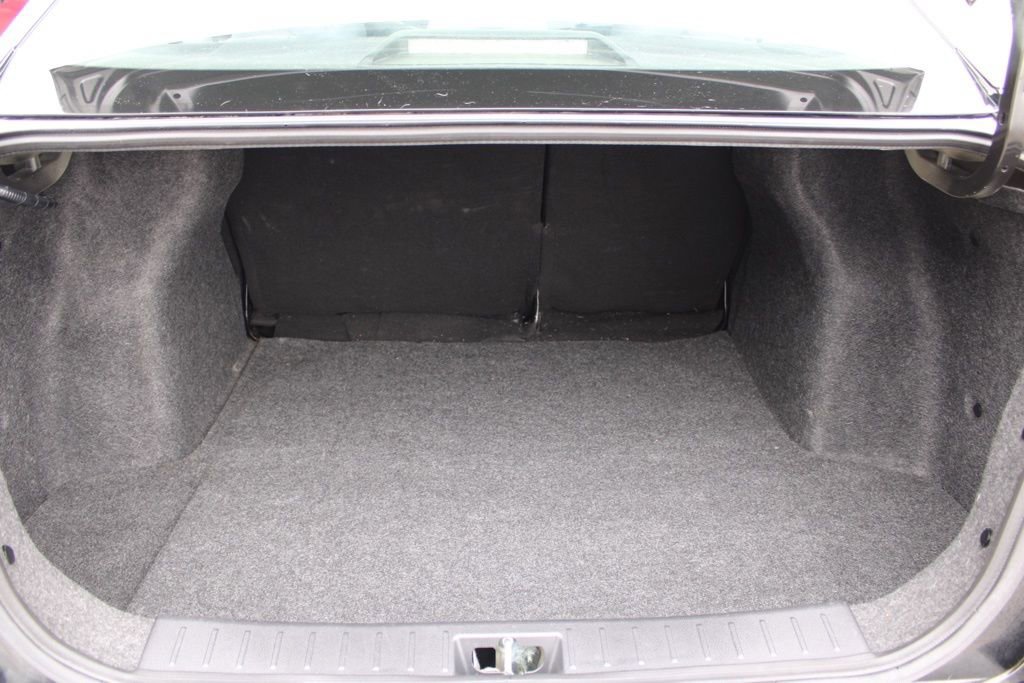 Used 2020 Nissan Versa SR image 10