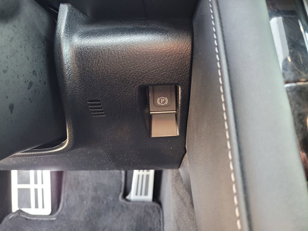 Used 2025 Lexus IS 350 F Sport w/ Navigation Package image 20