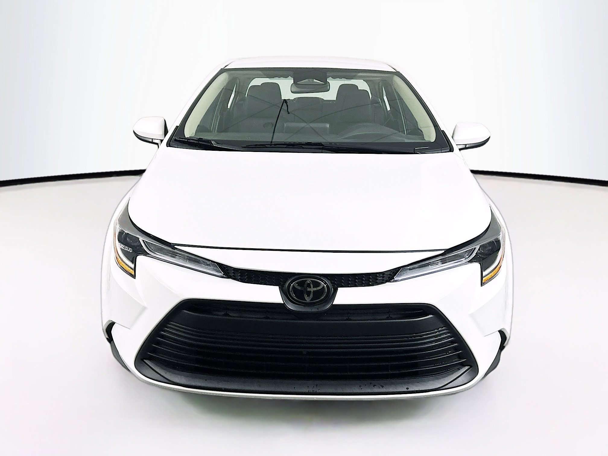 Used 2024 Toyota Corolla LE FWD image 2
