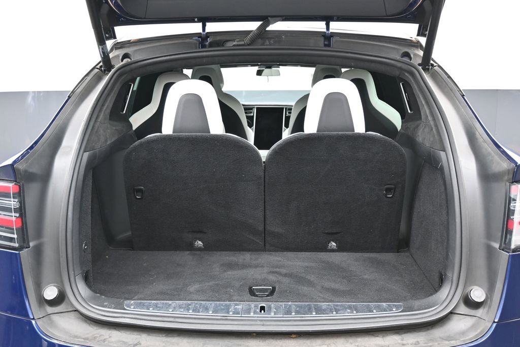 Used 2017 Tesla Model X 90D image 7