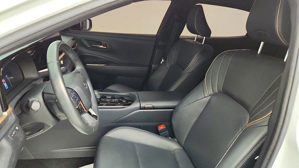 Used 2024 Toyota Crown AWD/4WD image 19