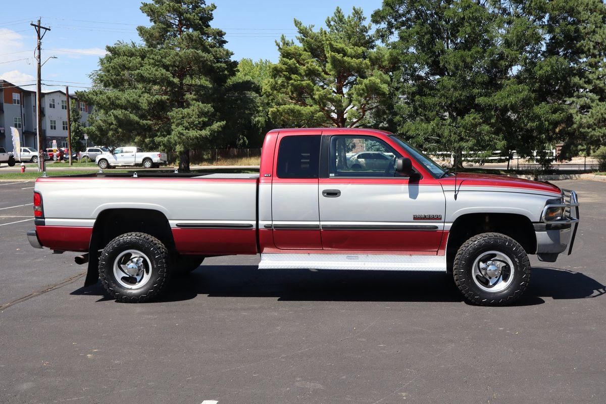 Used 1998 Dodge Ram 2500 Truck Laramie SLT image 3