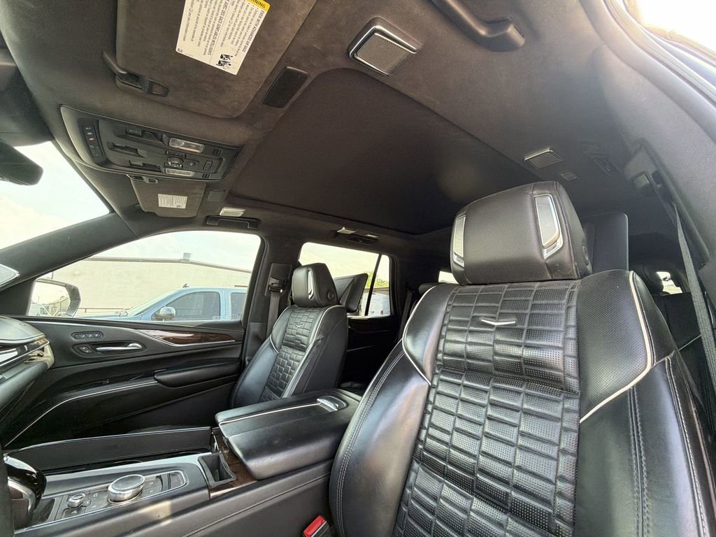 Used 2021 Cadillac Escalade Sport Platinum w/ LPO, ONYX Package AWD/4WD image 8