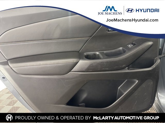 Used 2020 Chevrolet Traverse LS image 21