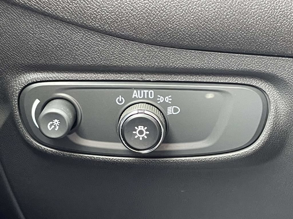 Used 2024 Chevrolet Equinox RS FWD image 29