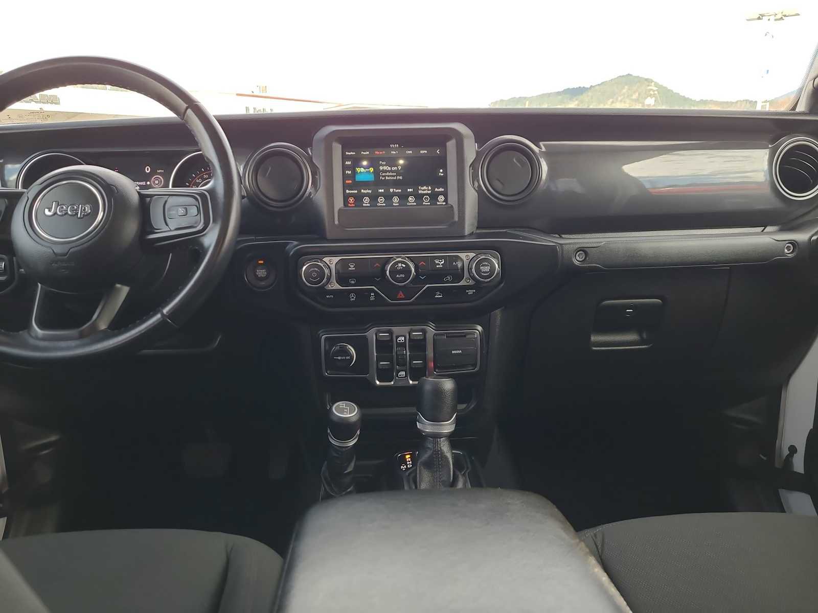 Used 2021 Jeep Gladiator Sport image 18