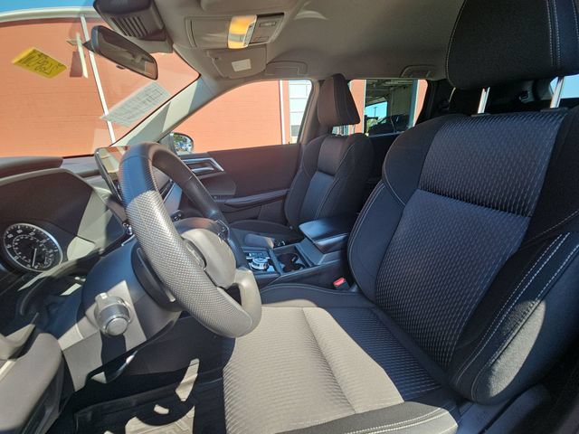 Used 2023 Mitsubishi Outlander ES AWD/4WD image 22