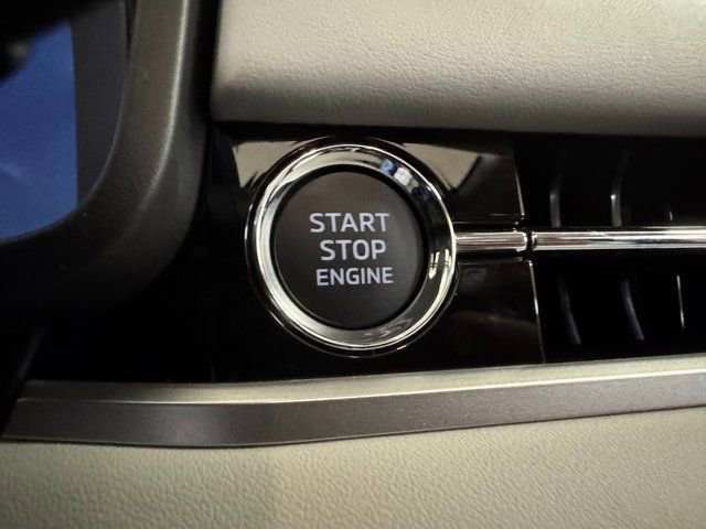 New 2026 Mitsubishi Outlander SEL FWD image 12