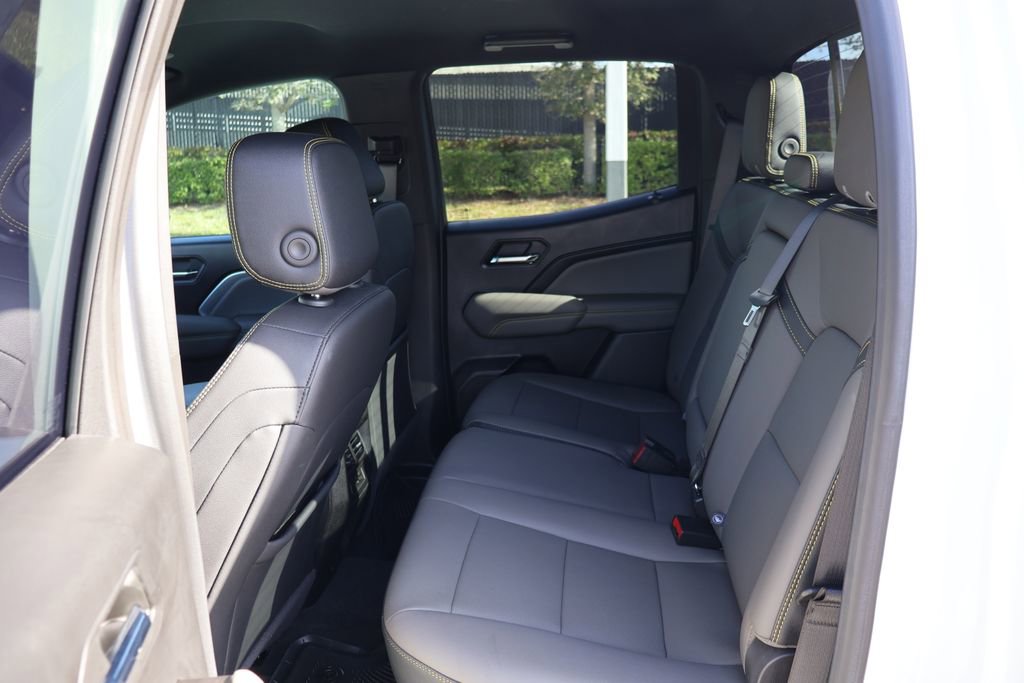 Used 2024 Chevrolet Colorado ZR2 w/ ZR2 Convenience Package III image 19