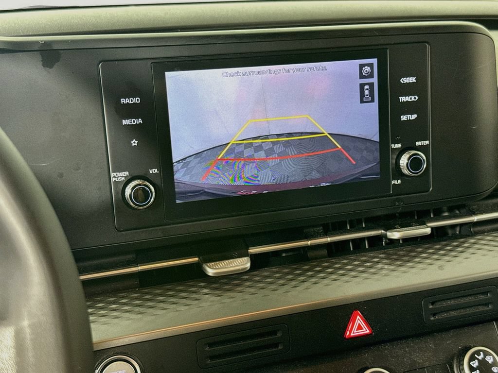 Used 2022 Kia Carnival LX FWD image 13