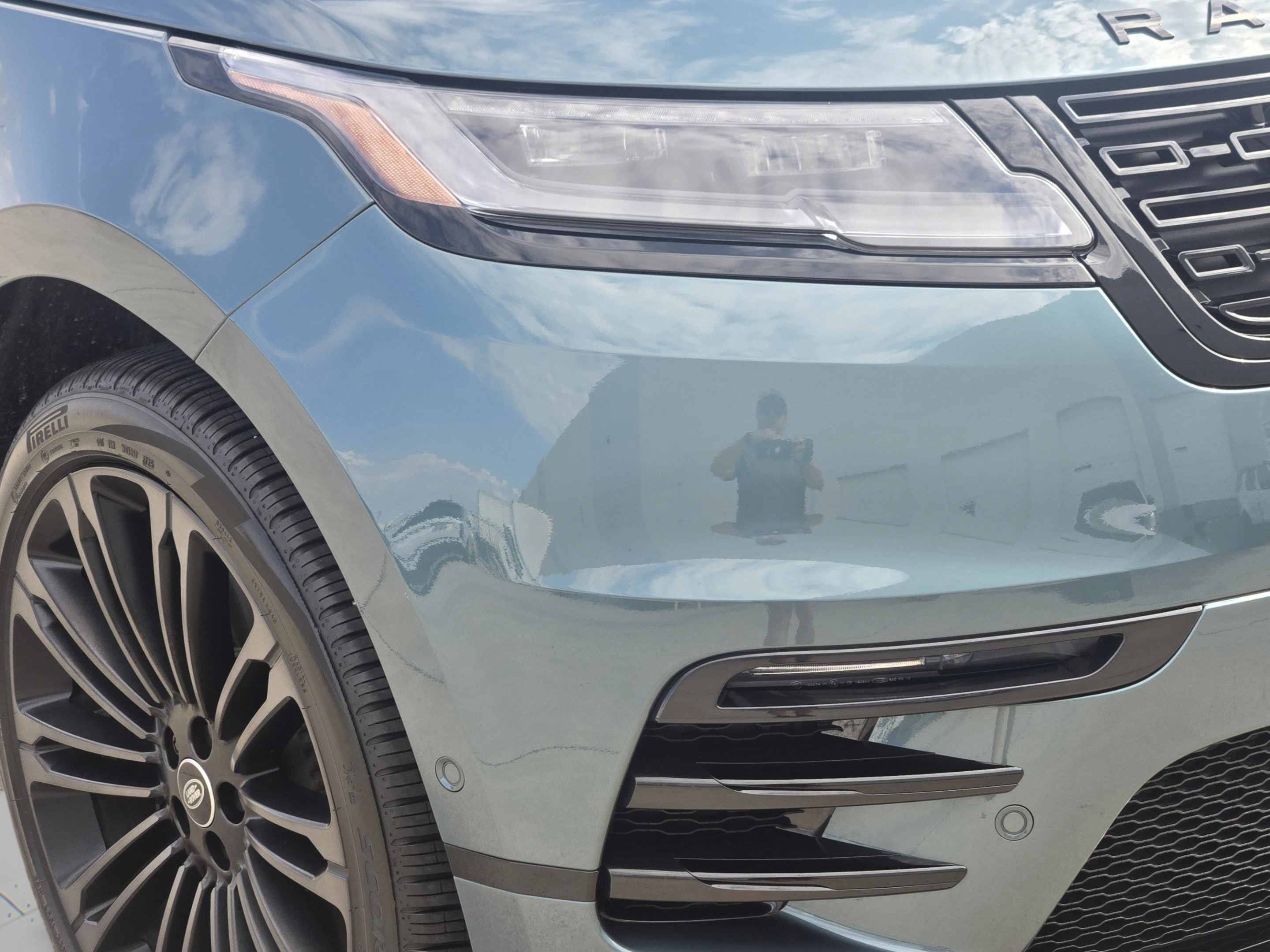 Used 2026 Land Rover Range Rover Velar Dynamic SE AWD/4WD image 30
