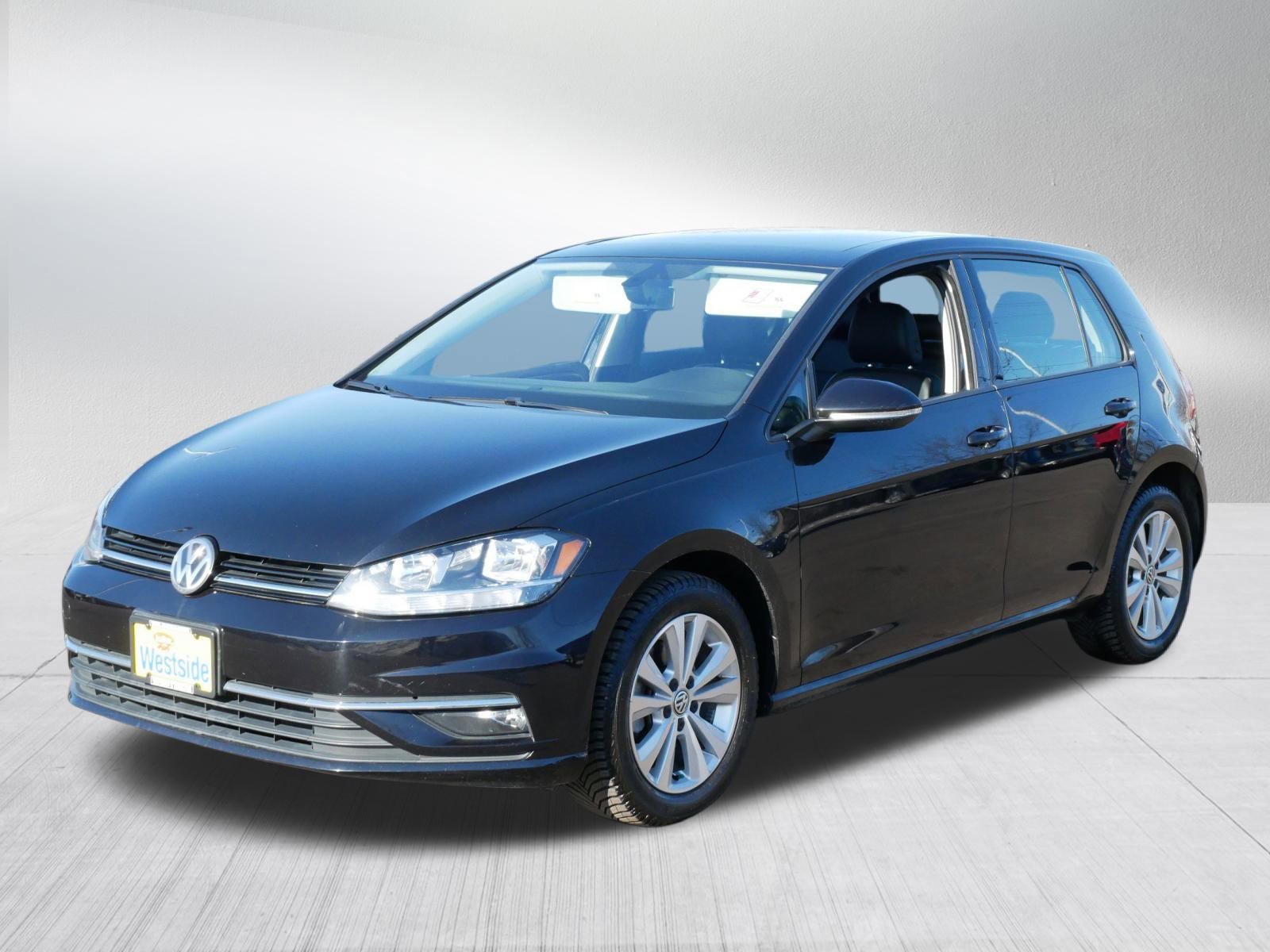 Used 2018 Volkswagen Golf SE image 3