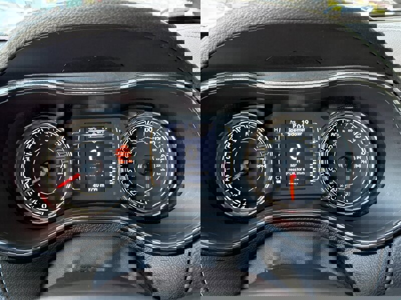 Used 2019 Jeep Cherokee Latitude Plus FWD image 29