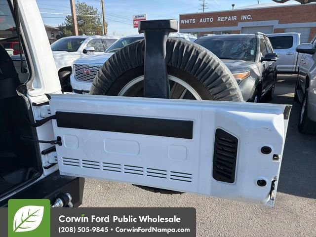 Used 2018 Jeep Wrangler Unlimited Sahara w/ Mopar Chrome Edition Group image 30