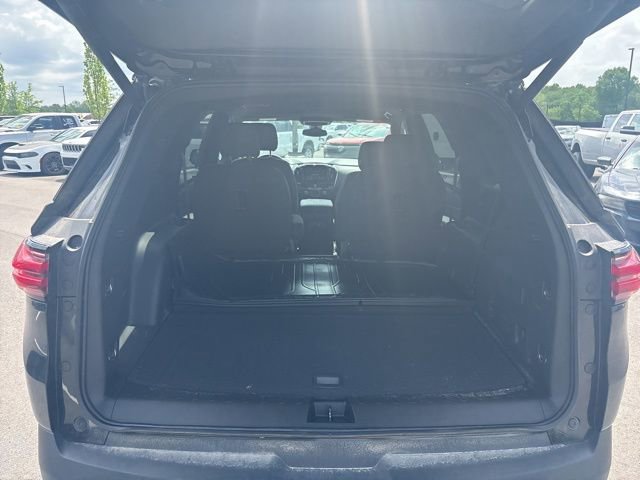 Used 2023 Chevrolet Traverse LT image 12