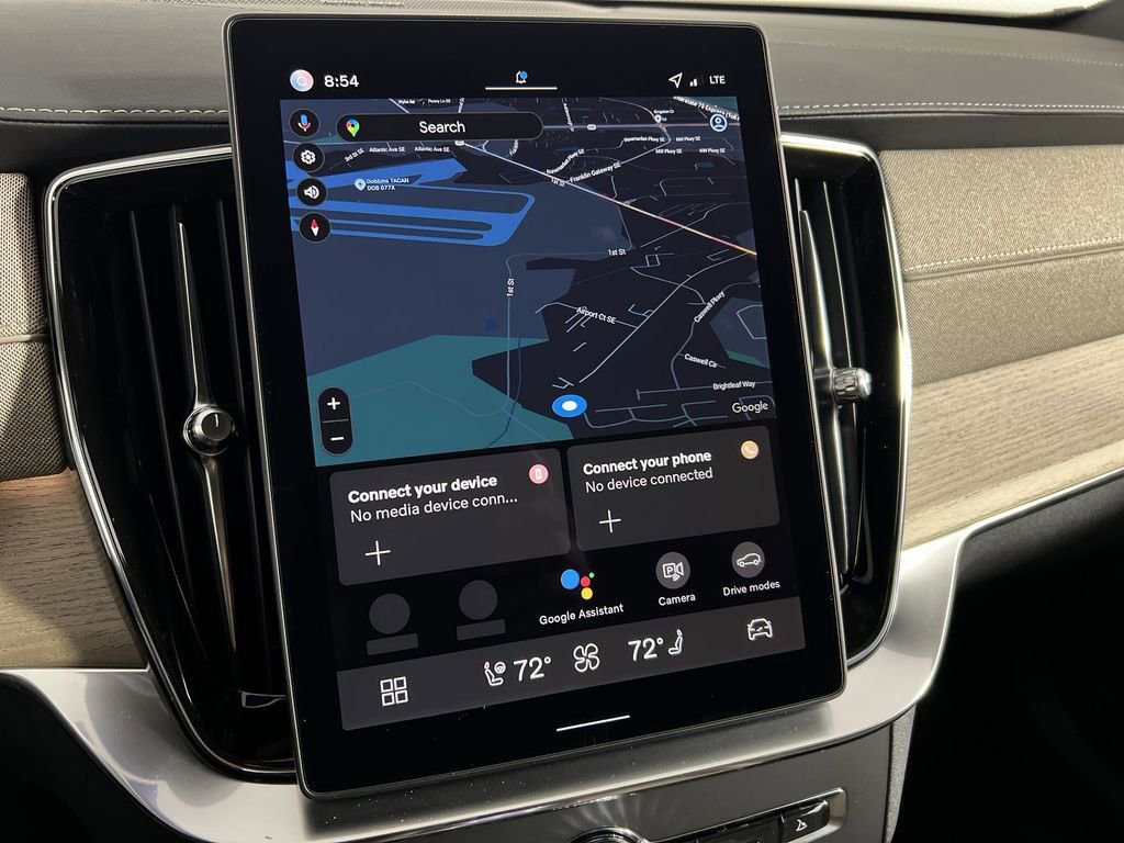 New 2026 Volvo XC90 B6 Plus w/ Protection Package Premier image 18