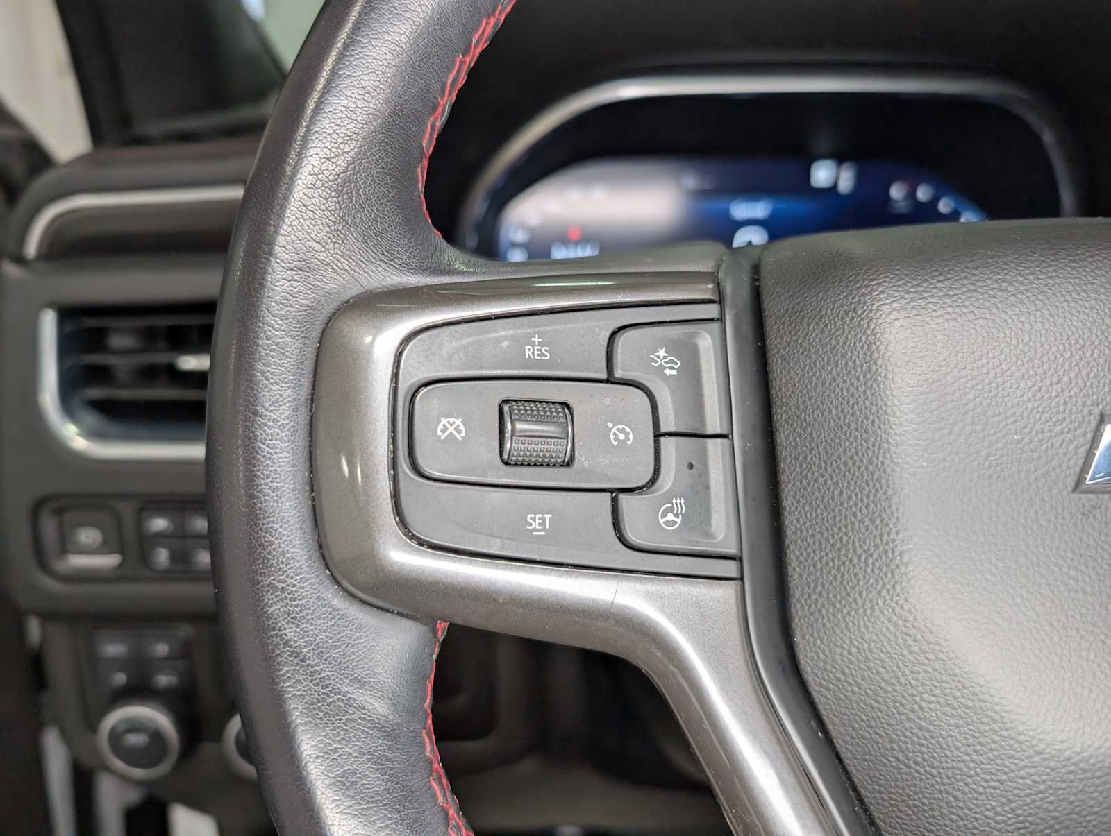 Used 2022 Chevrolet Tahoe RST w/ Luxury Package image 40