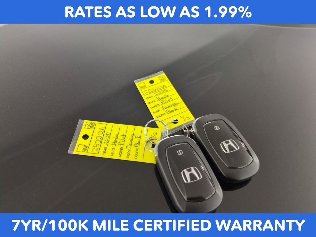 Certified 2025 Honda Pilot Touring image 29