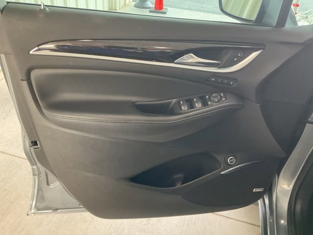 Used 2021 Buick Enclave Avenir w/ Avenir Technology Package image 5