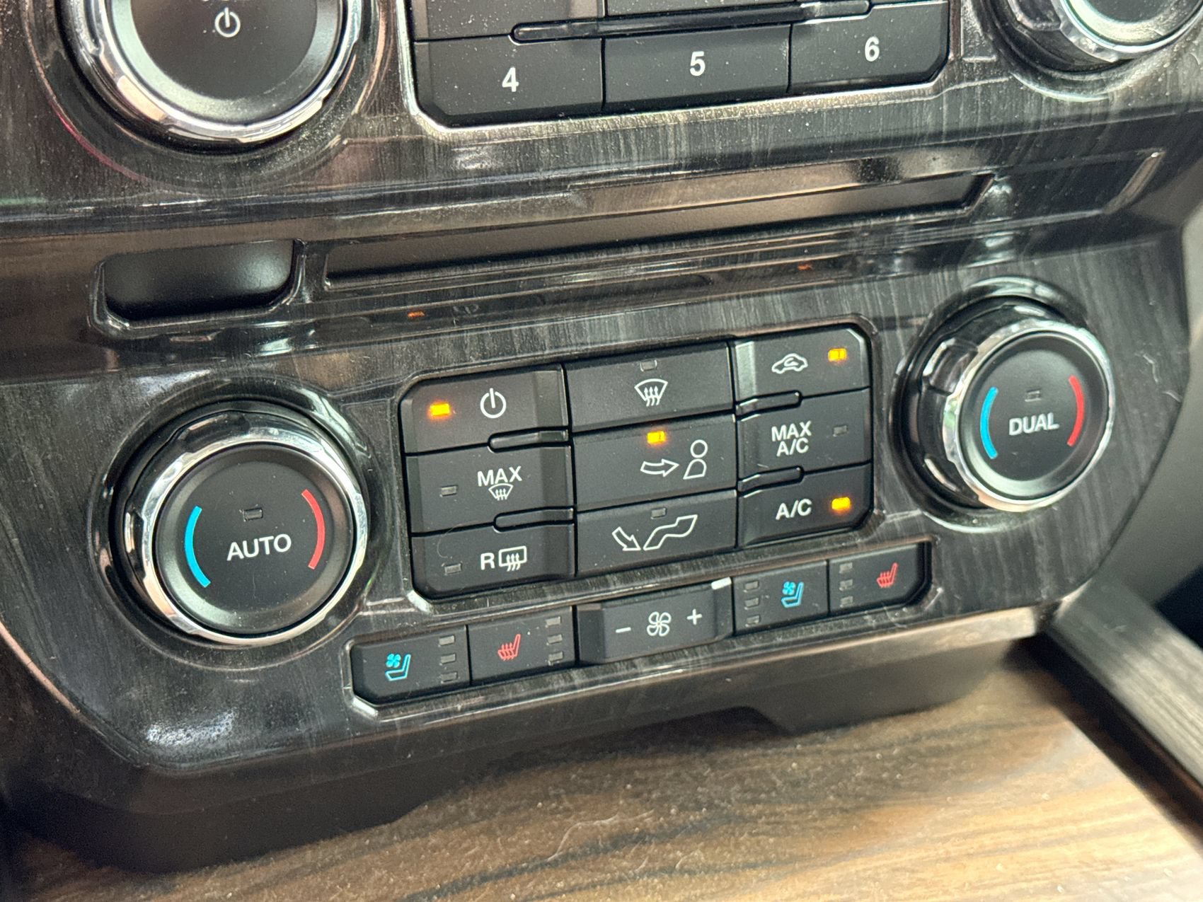 Used 2020 Ford F150 Lariat AWD/4WD image 18