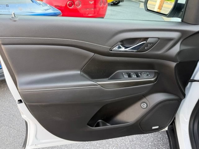 Used 2023 GMC Acadia SLT FWD image 26