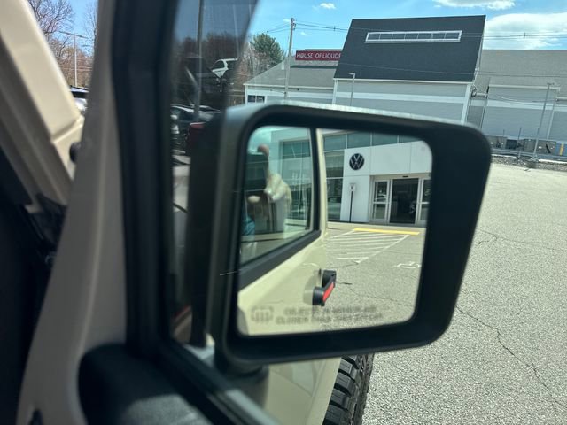 Used 2017 Jeep Wrangler Unlimited Rubicon image 37