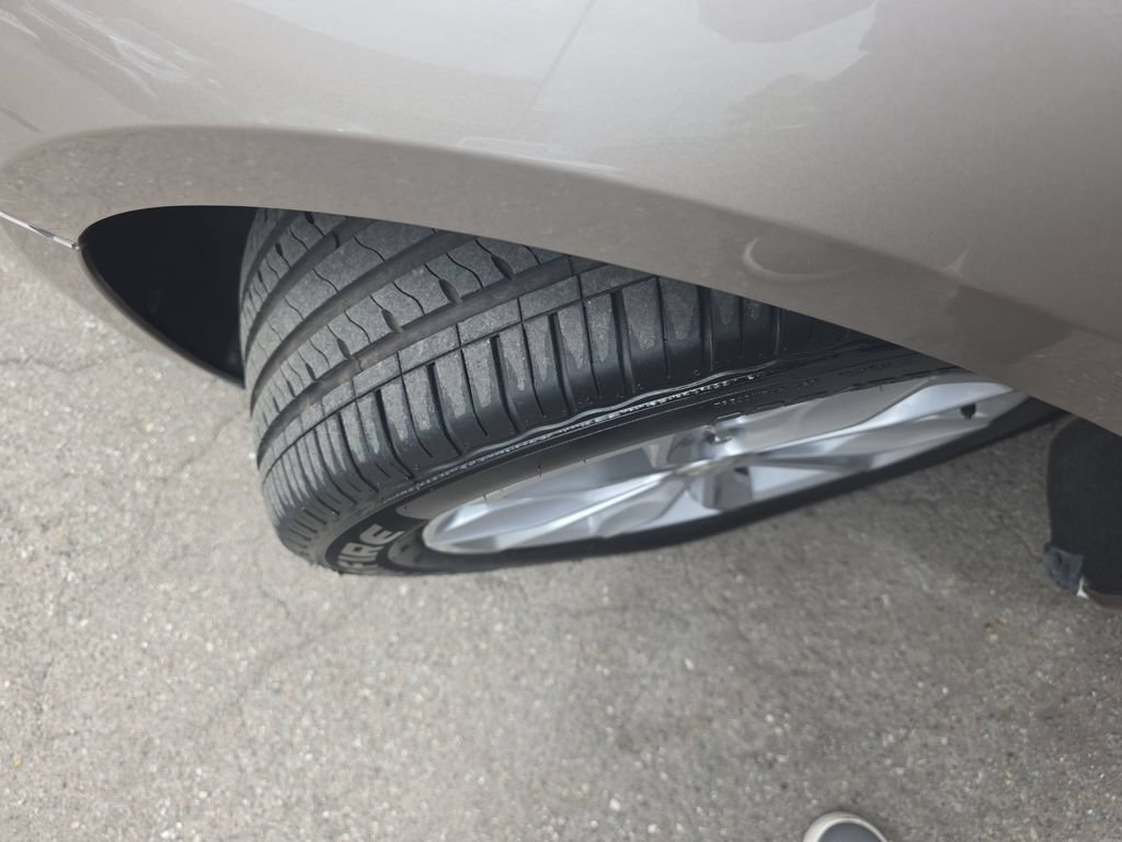 Used 2023 Chevrolet Malibu LT FWD image 25